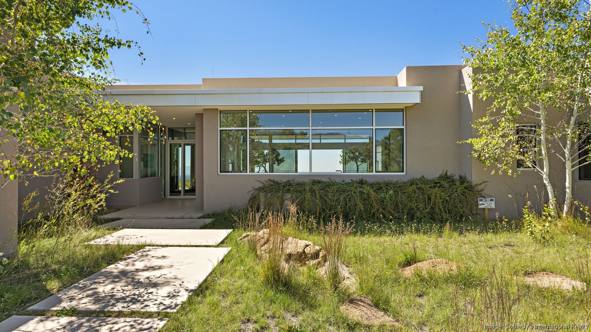 See inside: Modern home offers sweeping views of Santa Fe