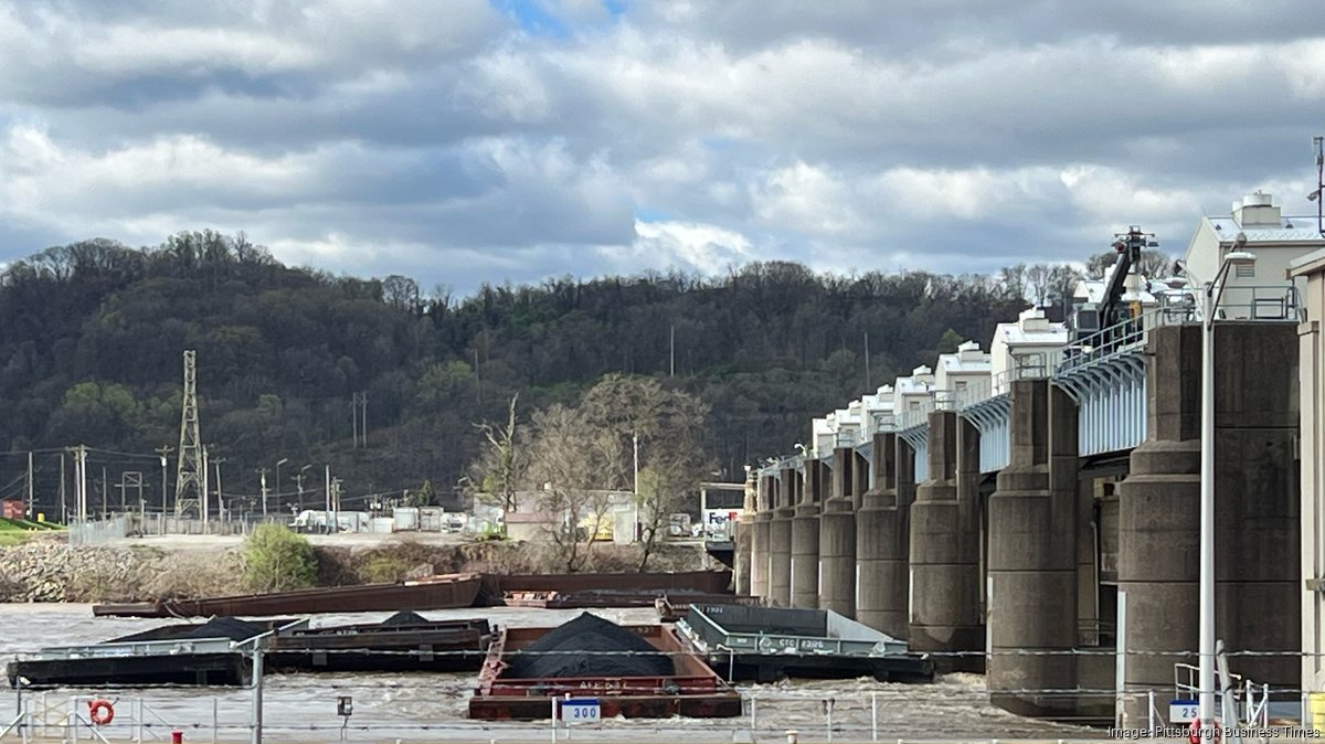 26 barges break loose on Ohio River - Pittsburgh Business Times