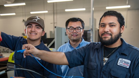 Lone Star College Robotics-Automated Manufacturing Technology program prepares future mechatronics workforce