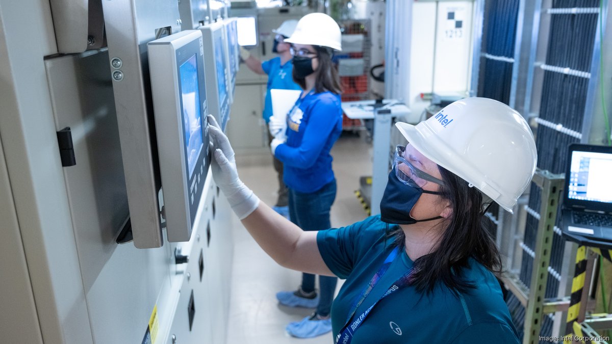 Intel plans more layoffs, targeting data center group efficiencies