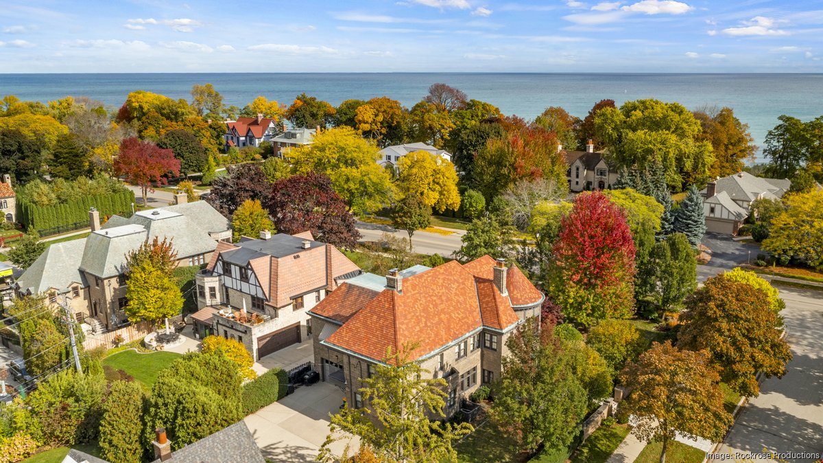 Home with hidden wet bar on Shorewood's Lake Drive priced at 1.9M