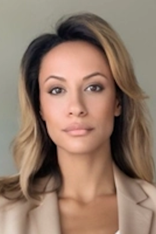 Victoria Tollossa - Featured