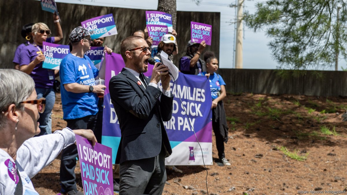 Group turns in signatures to put minimum wage hike, paid sick leave on ...