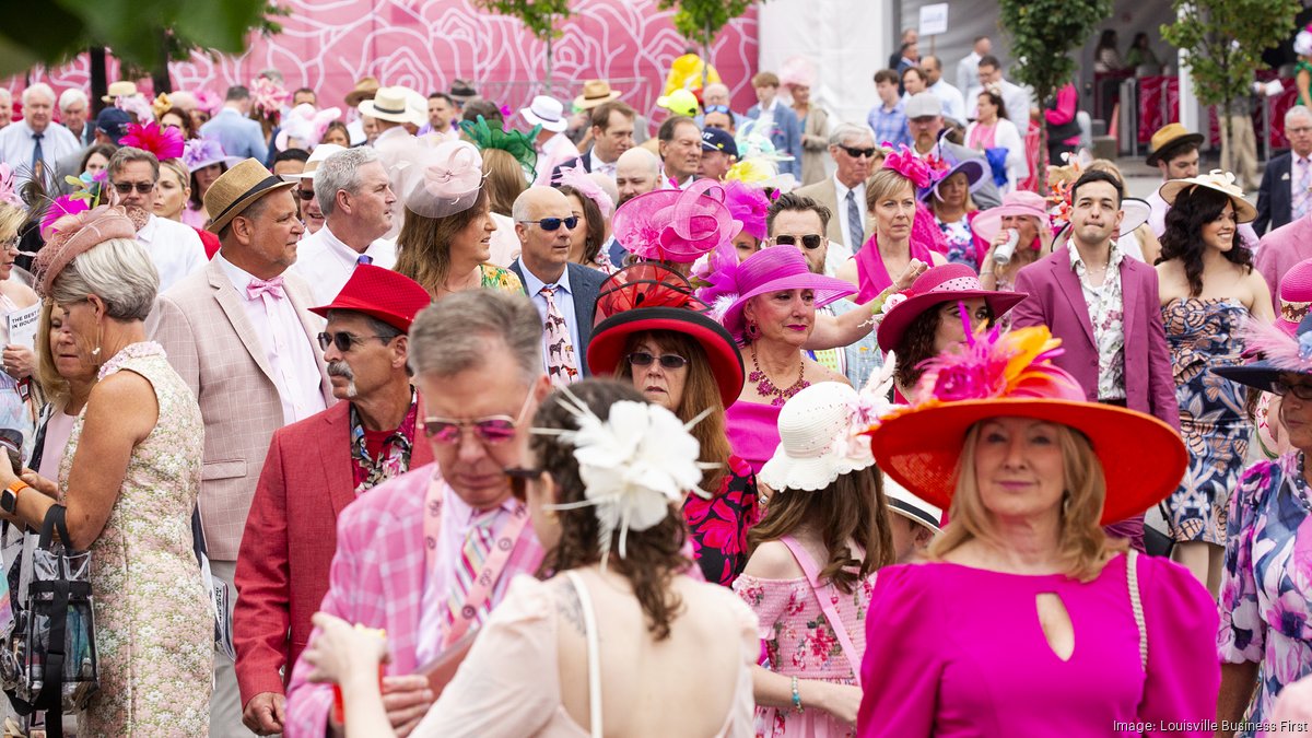 Oaks Day crowds enjoying the renovated Paddock at Churchill Downs ...