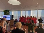 Glide's choir sings at end of Marc Benioff lunch auction 2024