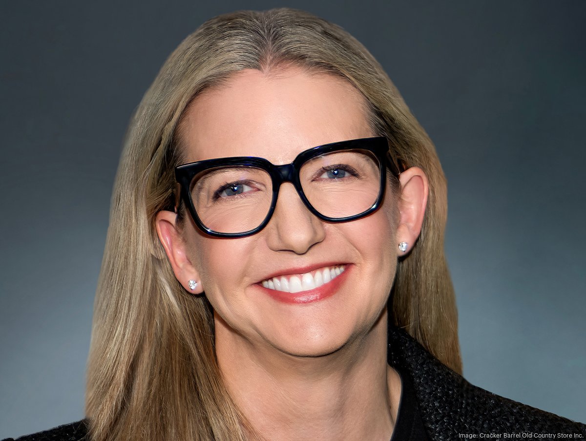Cracker Barrel CEO Julie Felss Masino plans remodel, menu changes - The  Business Journals