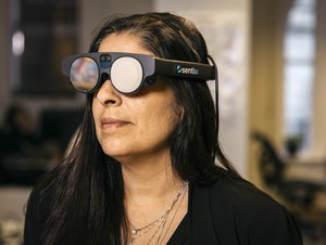 greater st louis SentiAR's hands-free headset enables surgeons and physicians to see 3D, mixed-reality, real-time images of patients’ hearts