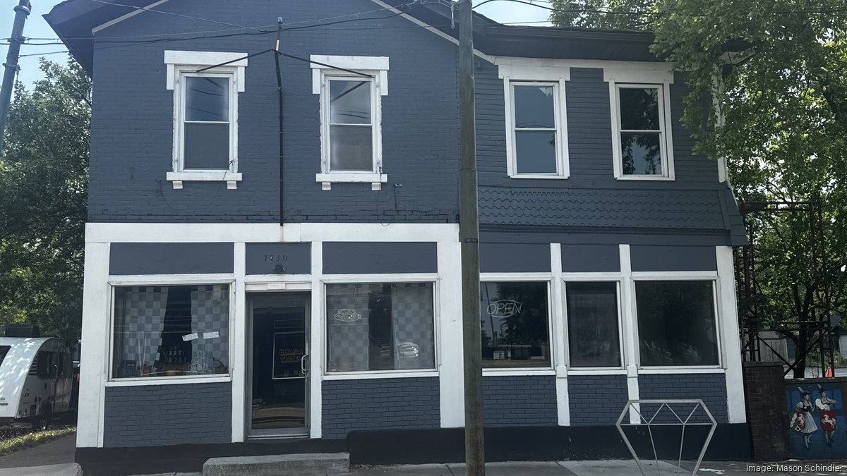 The Ugly Duckling To Reopen In St Anne's Neighborhood - Dayton Business 