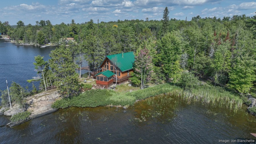 Grindstone Island home on Rainy Lake in International Falls for sale