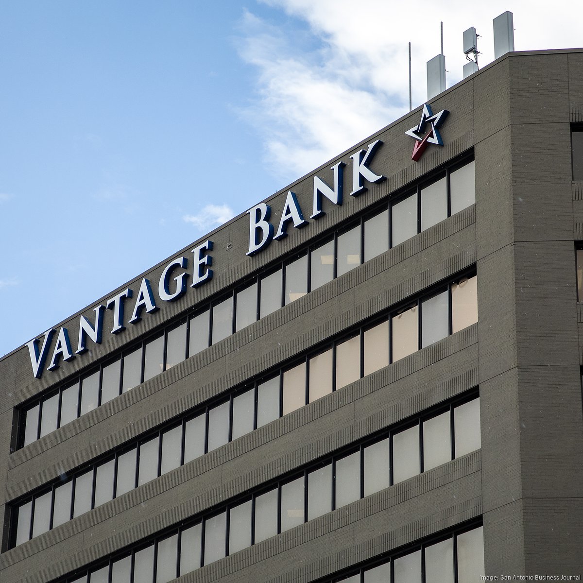 Vantage Bank launches cryptocurrency with U.S. dollar-backed stablecoin  Avit - San Antonio Business Journal