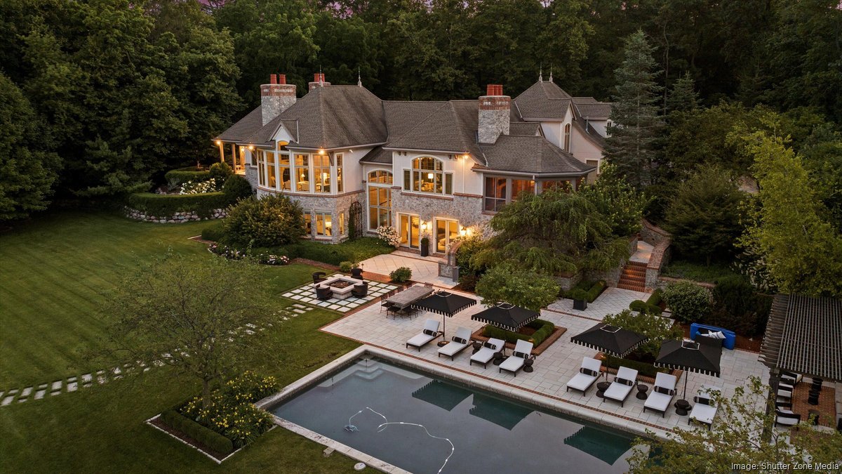 Oconomowoc lake home sold for 7.25M in one of area's priciest sales in