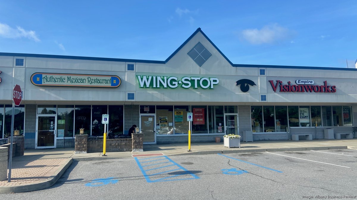 is wingstop open on july 4th