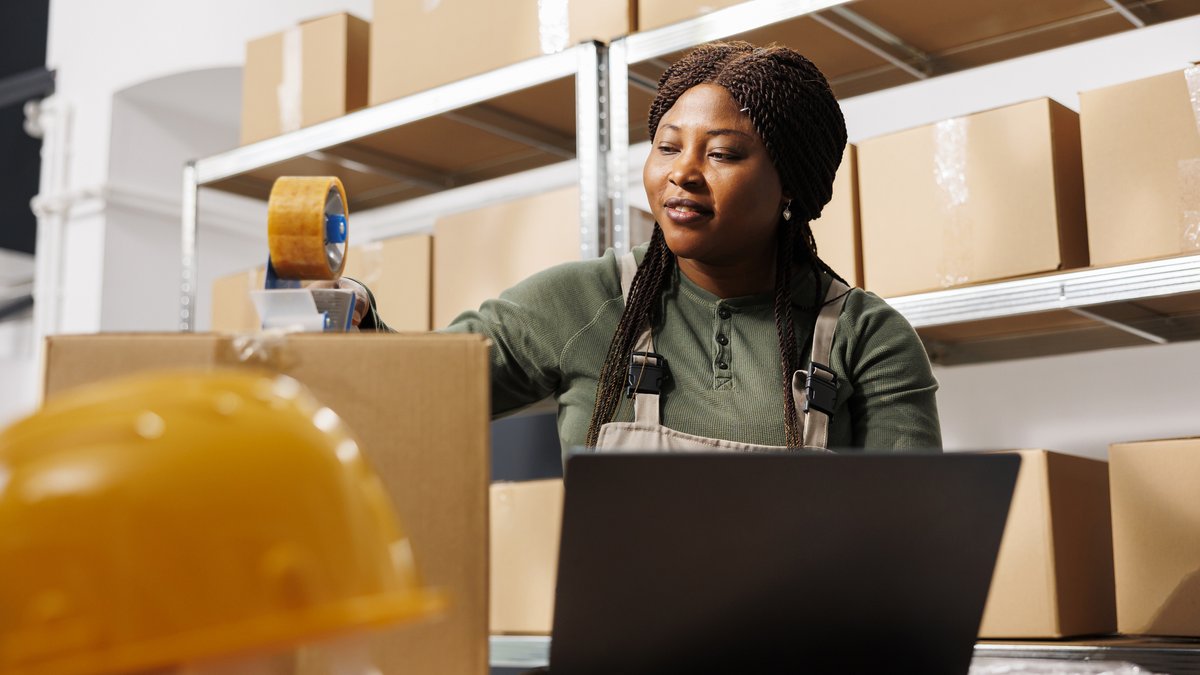 Closing the wealth gap 3 barriers female entrepreneurs face Phoenix