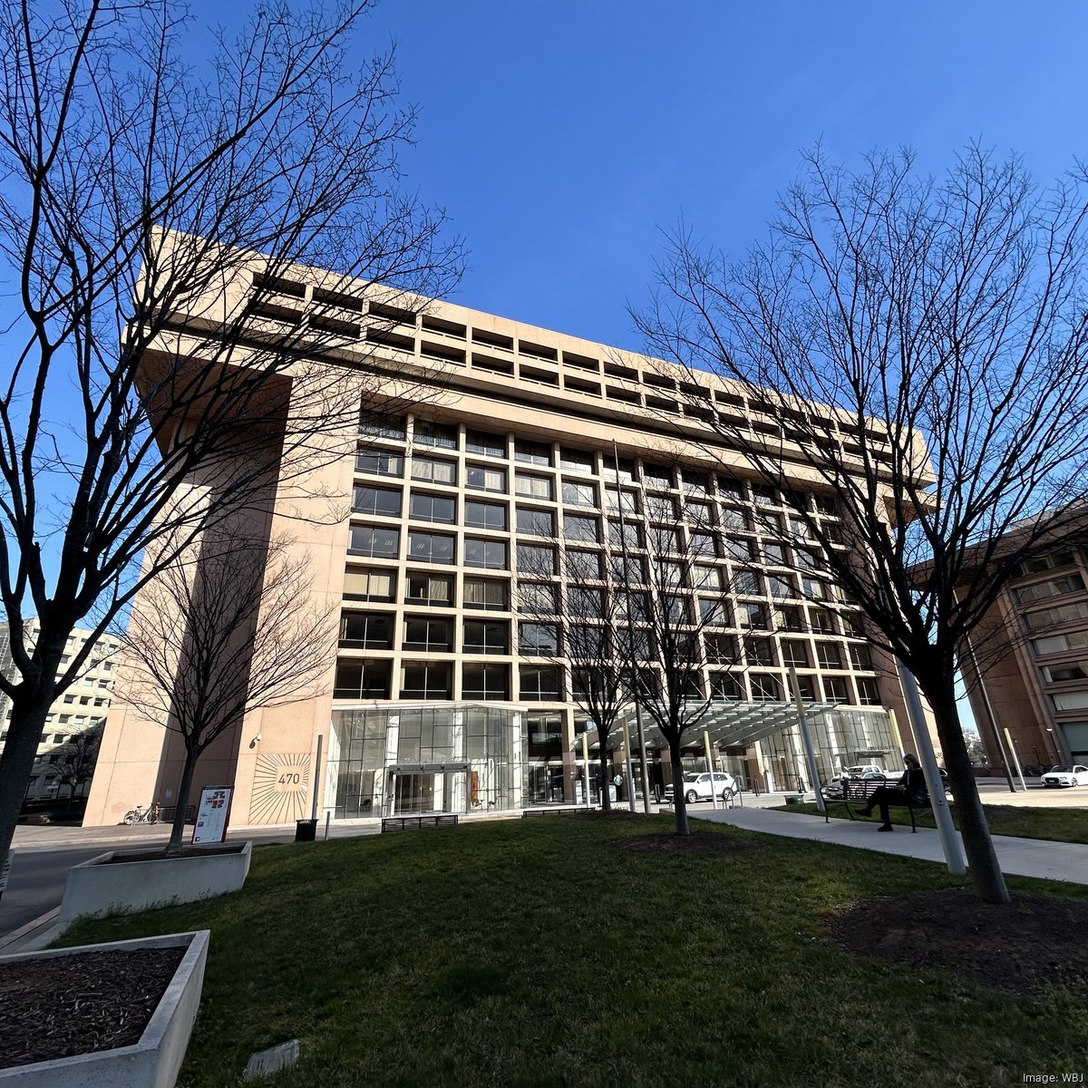 L'Enfant Plaza buildings heading to foreclosure auction