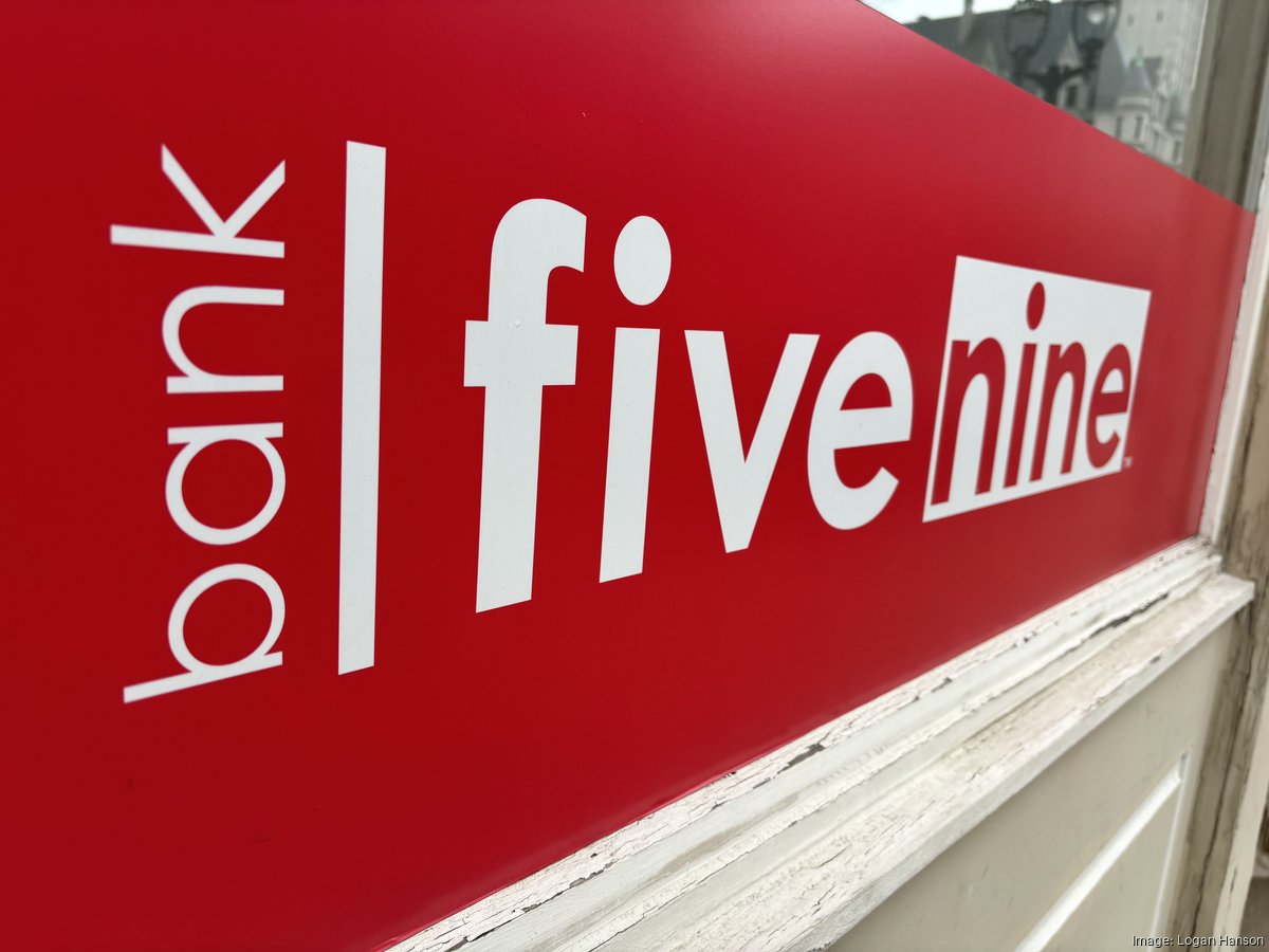 Milwaukee bank rankings reshuffled amid diverging branch