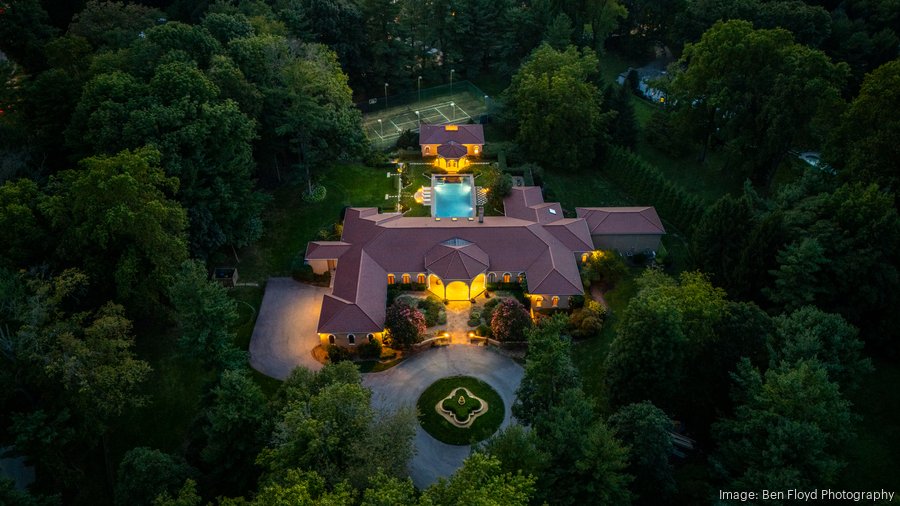 Chase Lenfest's Gladwyne home with indoor squash court lists for