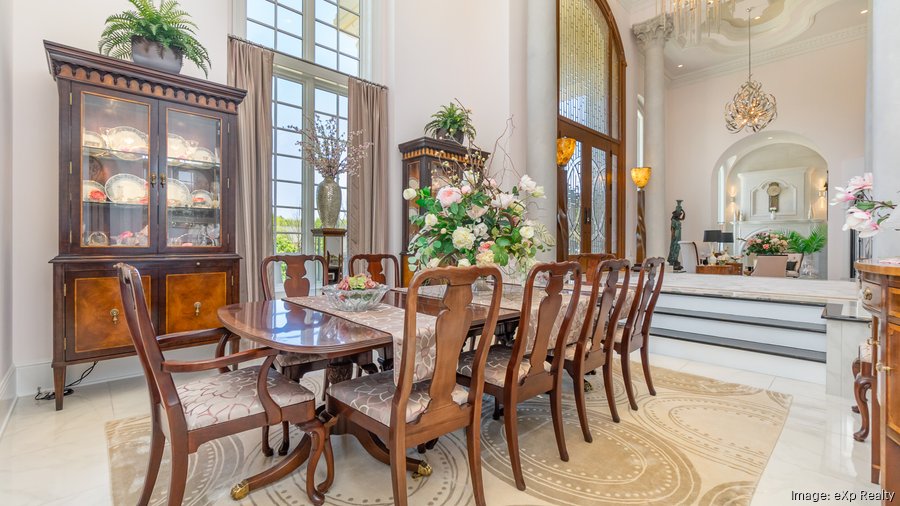 Villa Hills mansion on Squire Oaks Drive for sale for $5.9M
