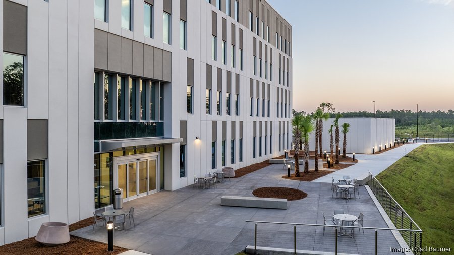 Robins & Morton completes Tallahassee Memorial HealthCare medical office building in Panama City