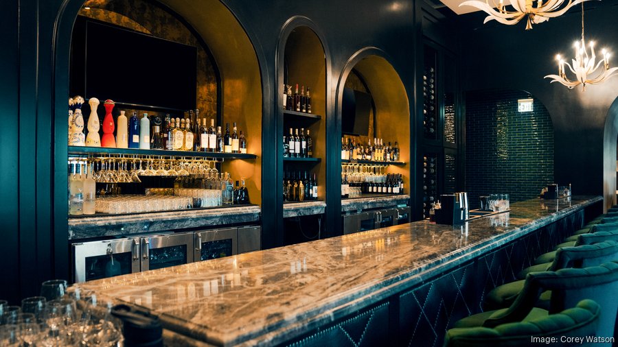 Leo’s restaurant next to River Oaks Theatre sets opening date Houston
