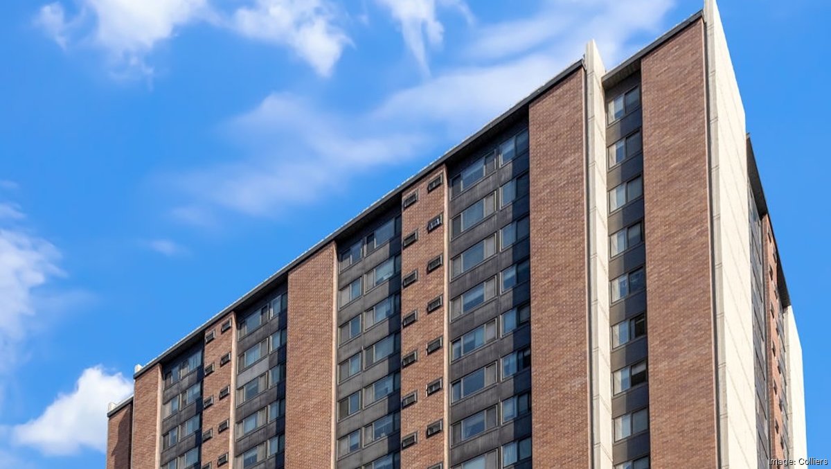 Loring Parkarea apartments sell for 32M Minneapolis / St. Paul