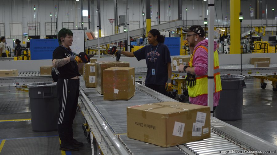 Amazon opens three new Phoenix metro locations with plans to hire