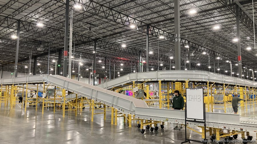 Amazon opens three new Phoenix metro locations with plans to hire