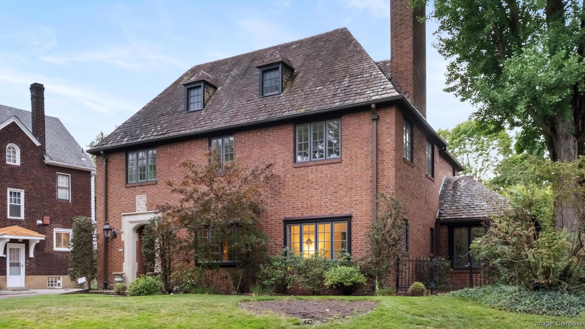 Squirrel Hill home on Embassy Row for sale for 2M (photos