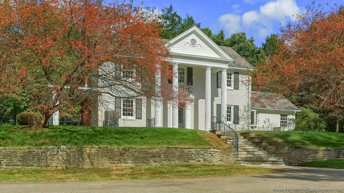 Fully renovated Fox Chapel home for sale for 3.5M (photos