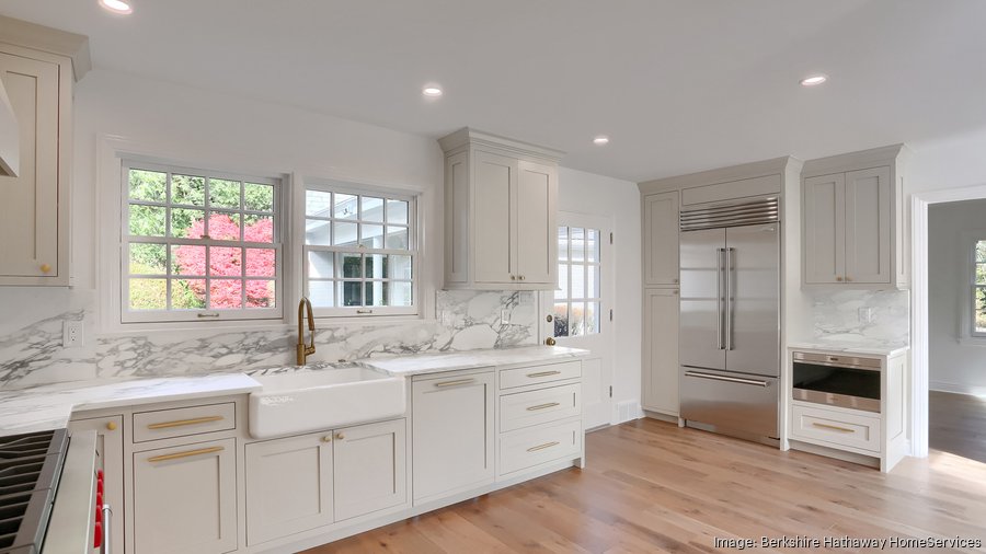 Fully renovated Fox Chapel home for sale for 3.5M (photos