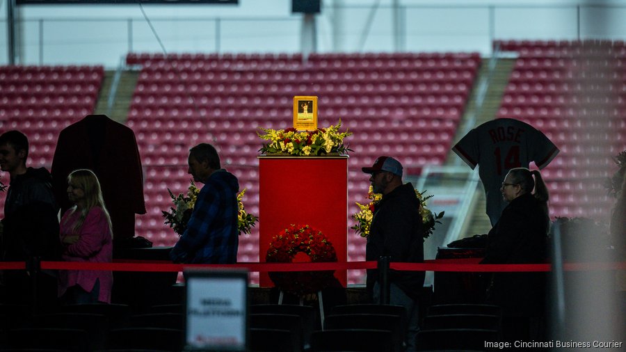 Reds hold memorial for Pete Rose at Great American Ball Park