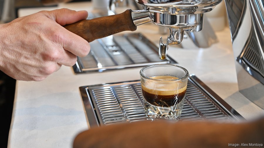 LindaWorks フロートロンT カフェ Houston's Norton Rose Fulbright Tower adds Tenfold coffee shop