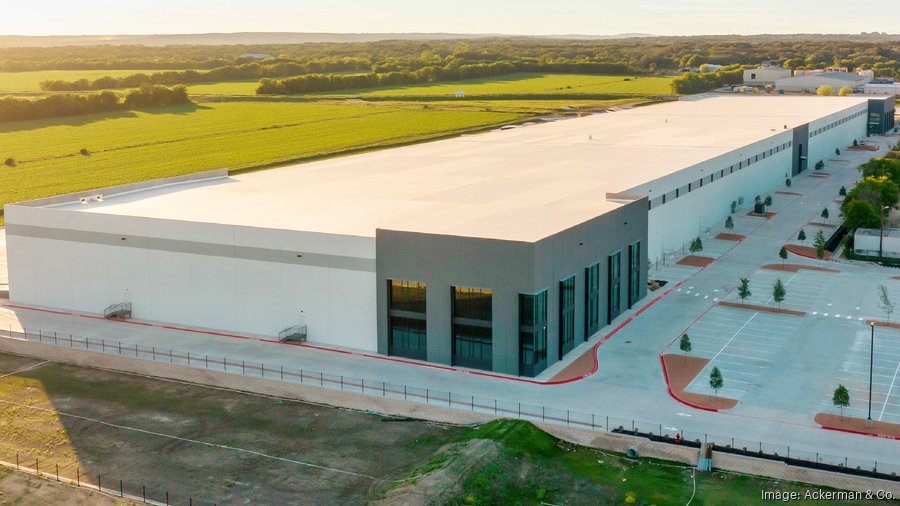 WAREHOUSE “Lot 401 TEXAS CITY” 38 Fully leased logistics property trades hands in Schertz - San