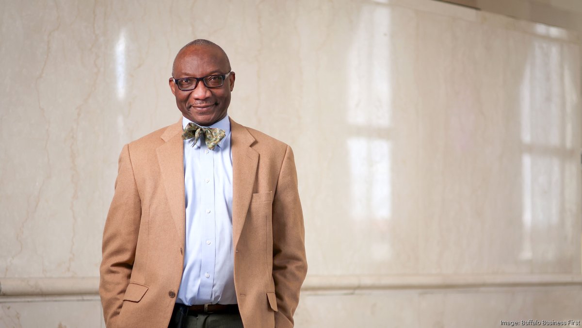 Fatai Gbadamosi of Evergreen Health wins a 2025 IDEA Award from Buffalo ...