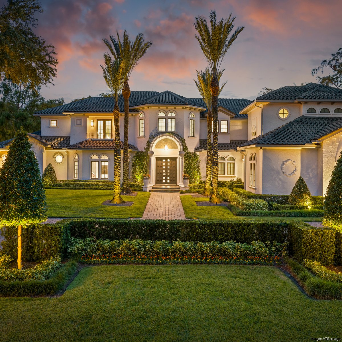 880 N Green Bay Road | Jason Obeirne, image size:1200x1200