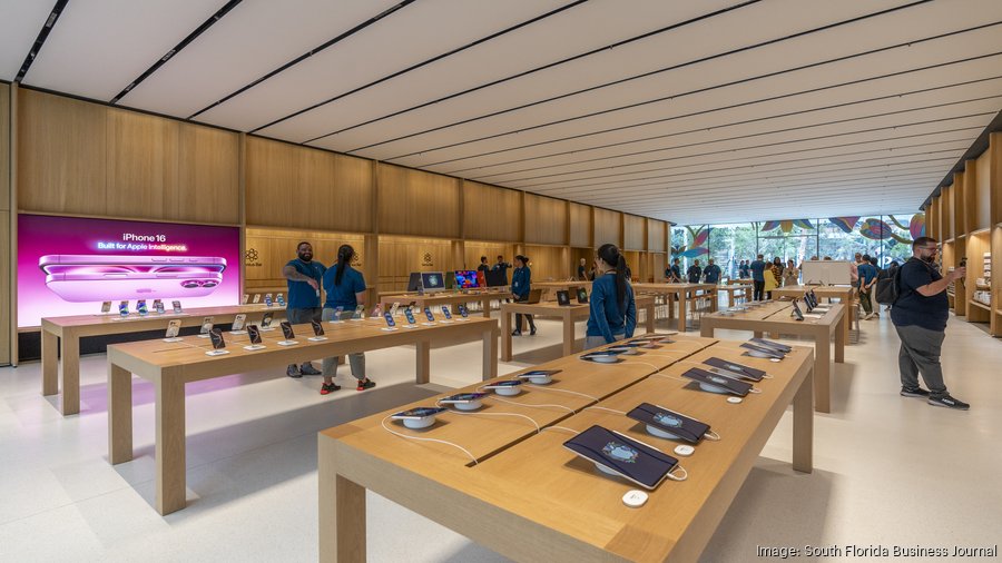 Apple Miami Worldcenter store to open with pickup area - South Florida ...