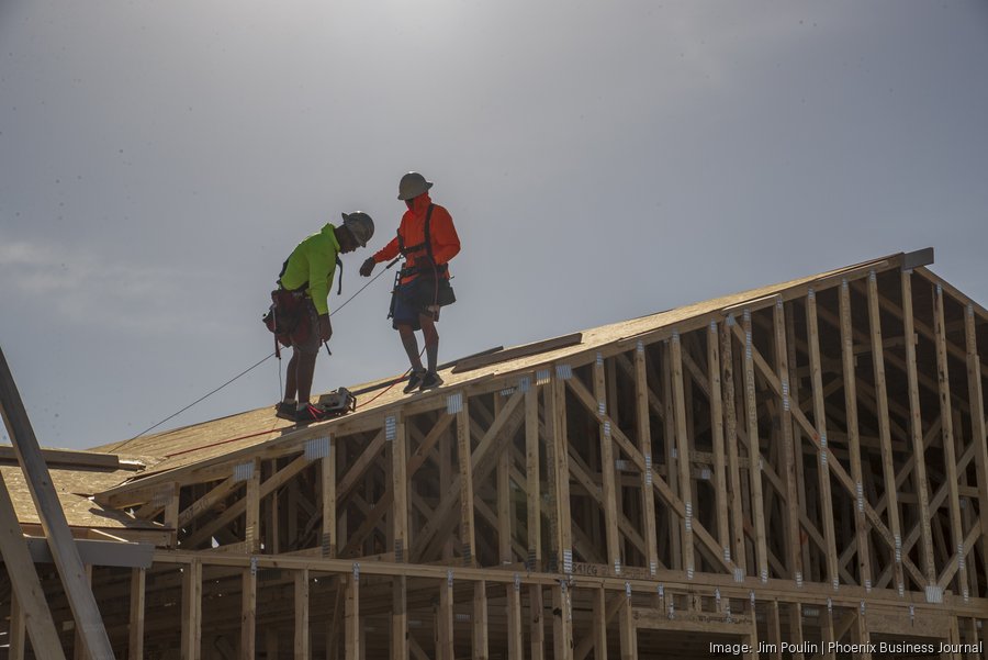 Arizona construction industry defies national trends, despite immigration crackdown