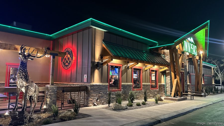 コ*プ様 ドミナススパーク×2 Twin Peaks Restaurant opens new sports lodge in Brandon - Tampa