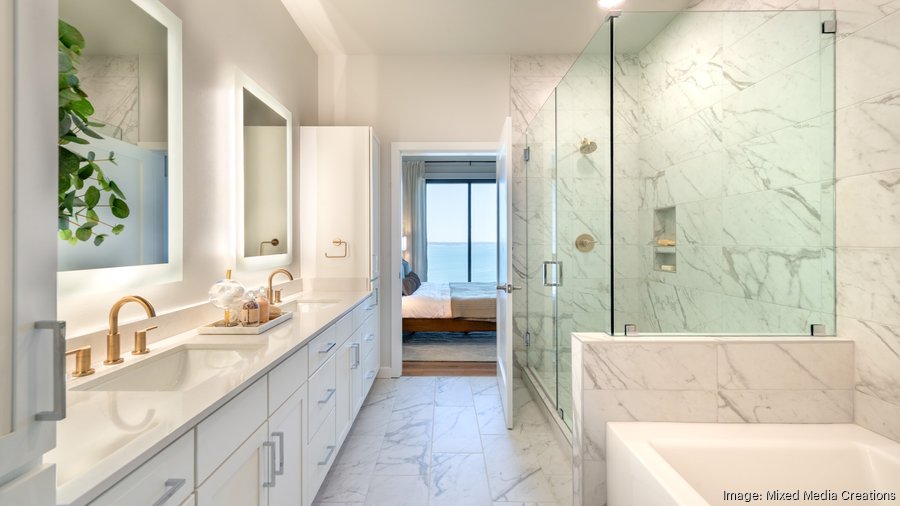 Thirty-One Eleven Sunset Bathroom