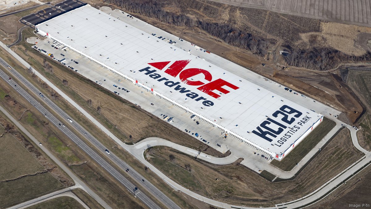 Hunt Midwest sells massive KCI-area facility for $158.5M