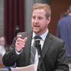 ミズーリ州議会議員は、ビンゴスピナーを使用してポイントを証明しました。彼の同僚はそれを愛していませんでした