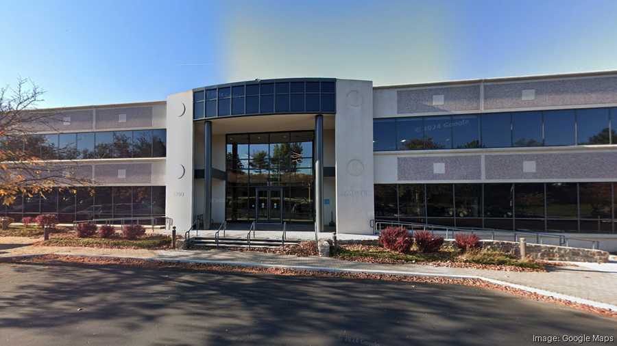 洋書 Hometown Almamac&Directory Brandywine sells Ametek HQ in Berwyn for $12.1M