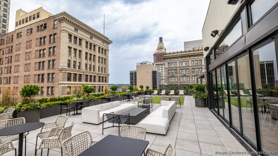 How to Get Packages Delivered to Your Apartment - Zumper - Courier Apartment Building