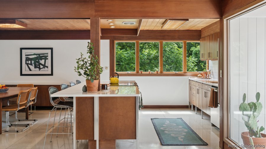 Midcentury modern home in Orono lists for sale (photos