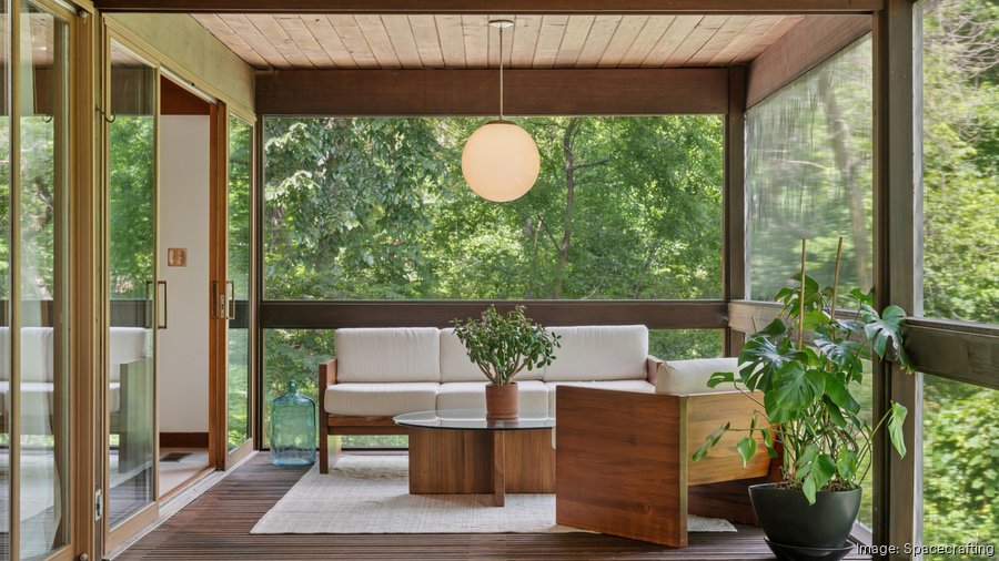 Midcentury modern home in Orono lists for sale (photos
