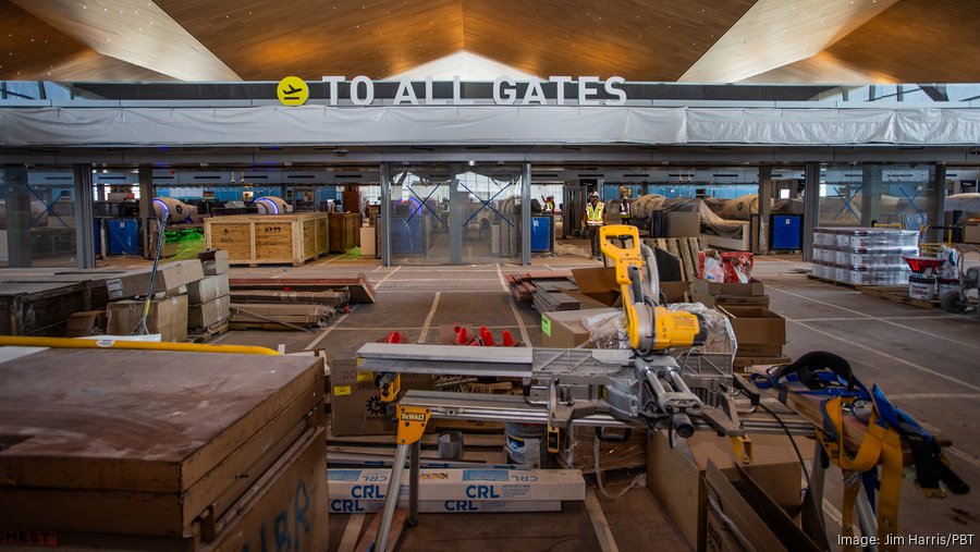 IS THE PITTSBURGH INTERNATIONAL AIRPORT OPEN visual data 8