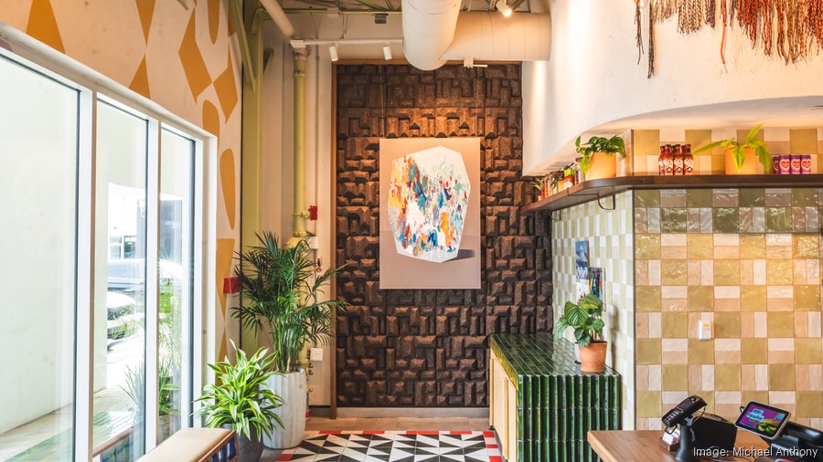 Nando’s Peri-Peri Chicken opens in Montrose redevelopment project ...