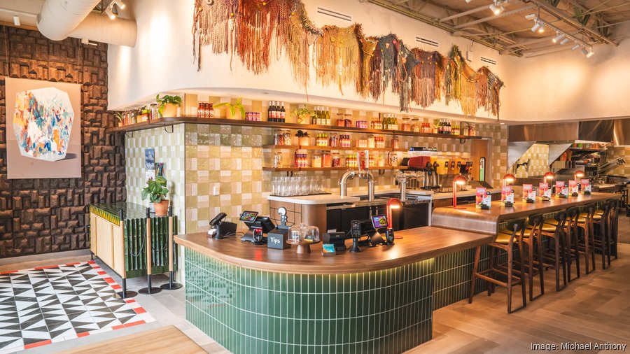 Nando’s Peri-Peri Chicken opens in Montrose redevelopment project ...