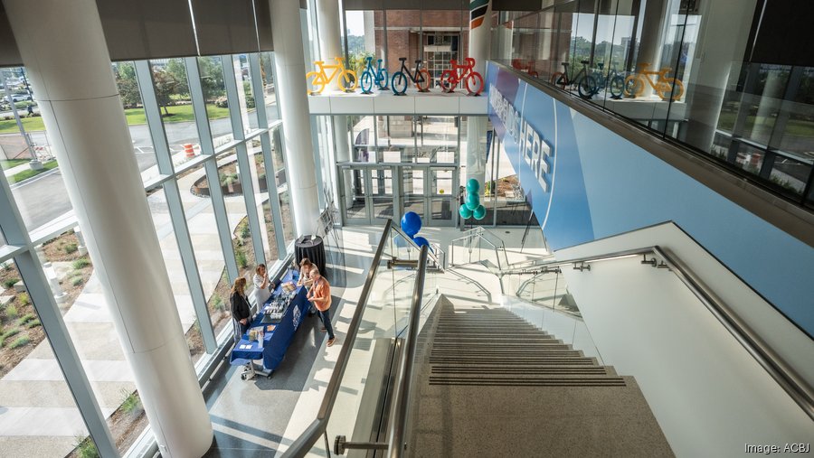 Medical College of Wisconsin opens $153M cancer research center ...
