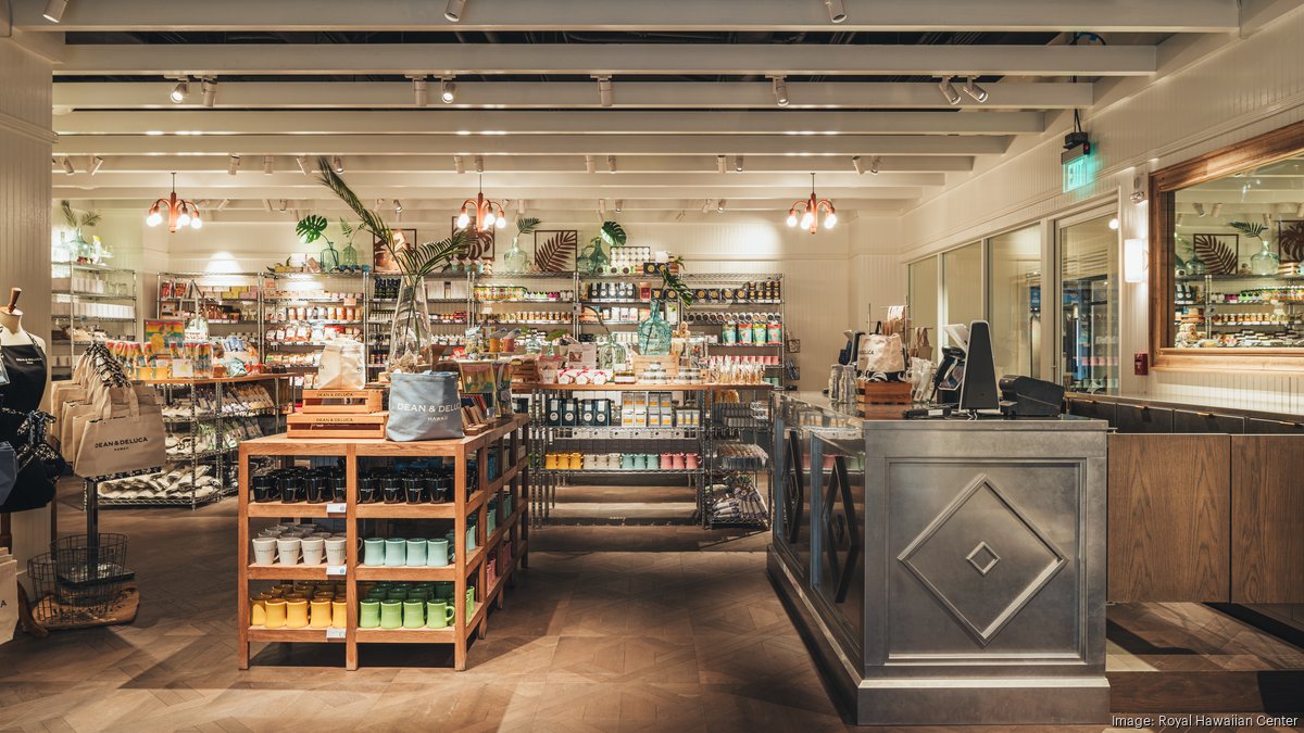 Royal Hawaiian Center's Dean & DeLuca expands amid tote bag craze