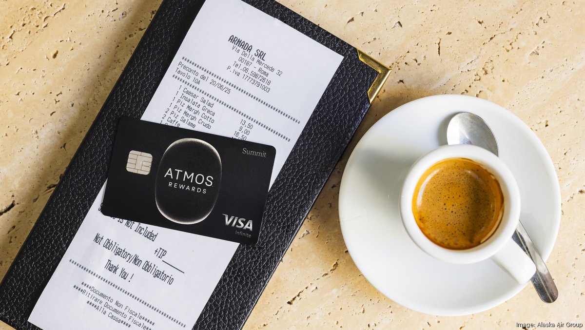 https://media.bizj.us/view/img/13036799/atmos-rewardssummit-visa-infinite2*1200xx6423-3622-1246-718.jpg